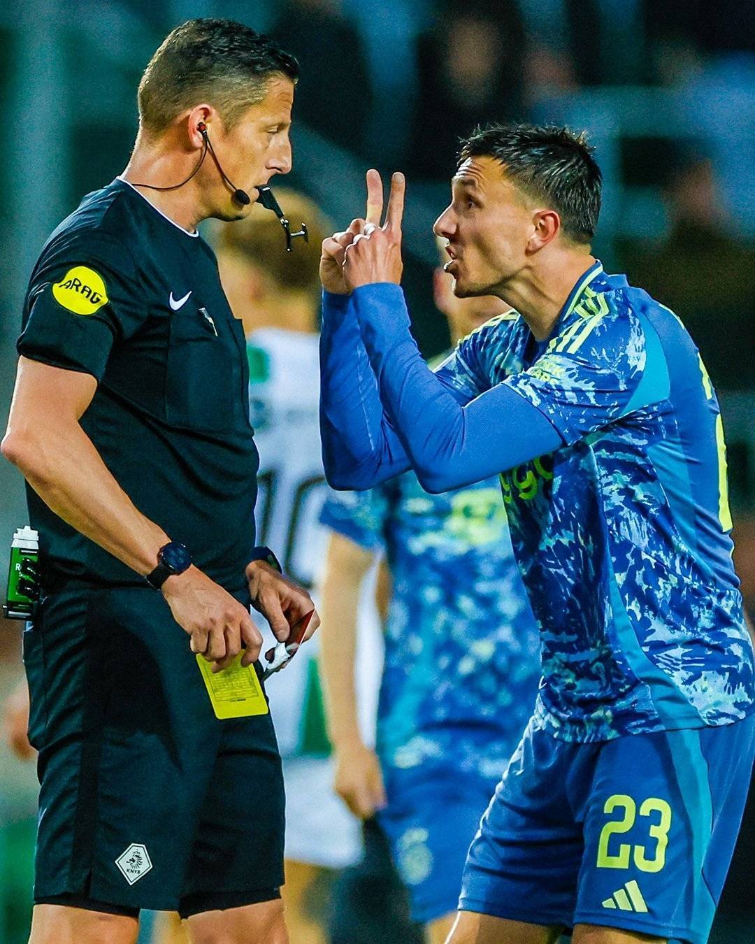 Jiuyou Sports-赛前阿贾克斯备战荷甲，更衣室发声细节曝光，更衣室稳定，资深球员宣示担当